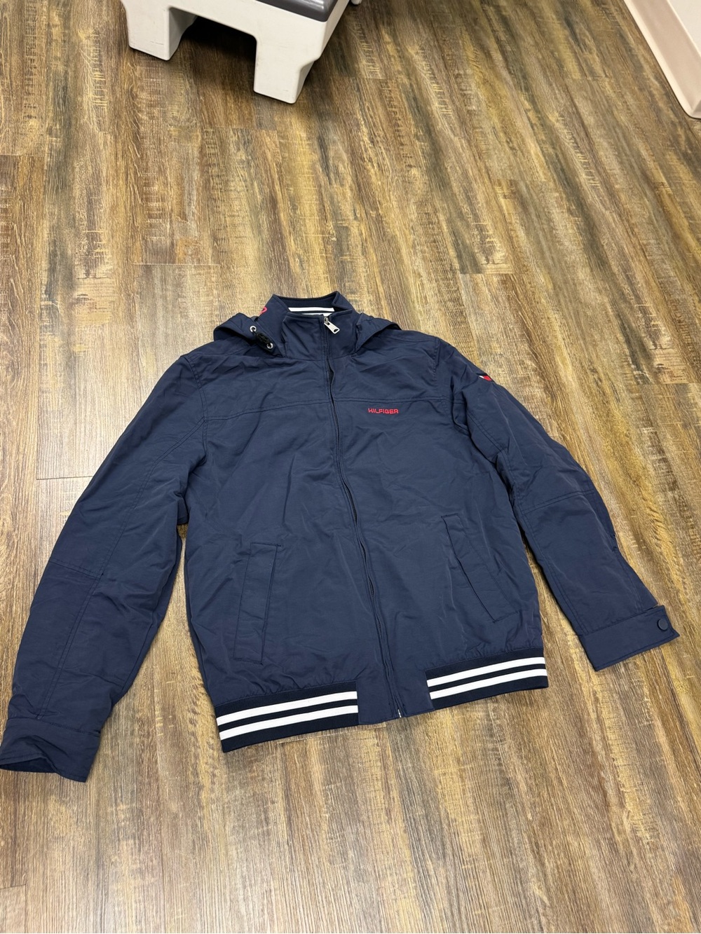 Tommy Hilfiger Men’s Vtg Navy Hooded Regatta Yacht Jacket with Stripe Trim M - Picture 4 of 16